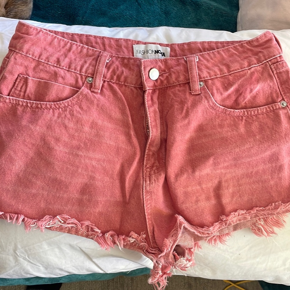 Size 11 pink Fashion Nova denim shorts